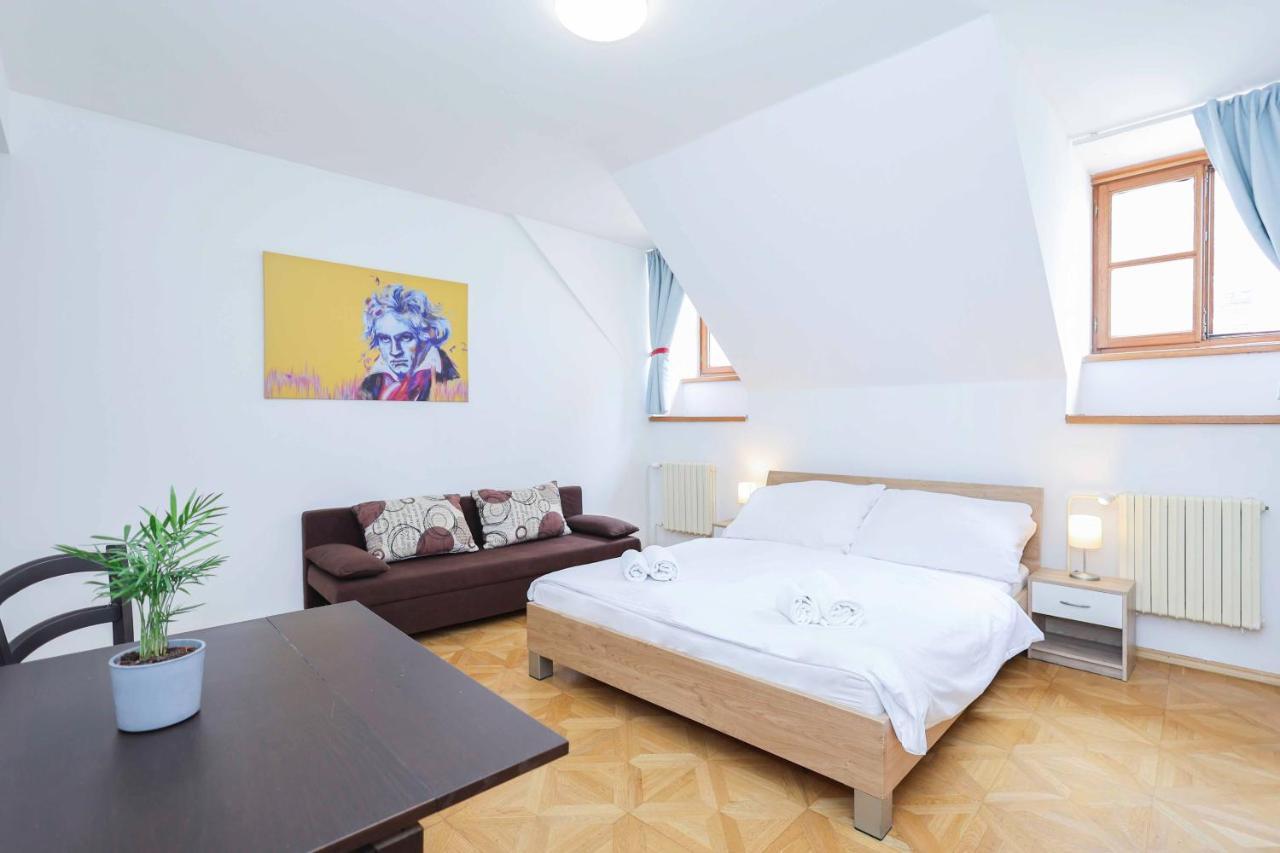 Beethoven Apartments 브라티슬라바 외부 사진